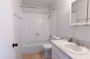 1038 25th St, Sarasota, FL 34234 - Photo 8