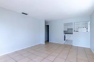 1038 25th St, Sarasota, FL 34234 - Photo 4