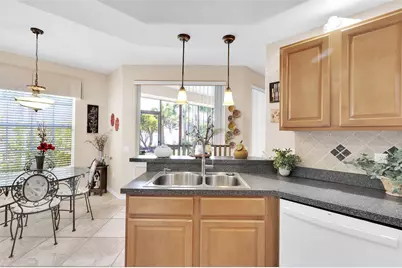 4533 Cinnamon Drive #2707, Sarasota, FL 34238 - Photo 12