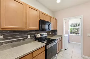 3880 82nd Ave Cir E, Sarasota, FL 34243 - Photo 12