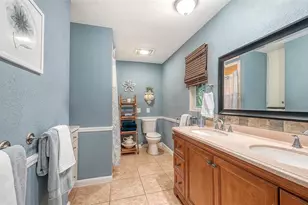 836 Magellan Dr, Sarasota, FL 34243 - Photo 28