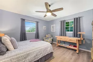 836 Magellan Dr, Sarasota, FL 34243 - Photo 12