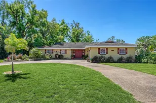 836 Magellan Dr, Sarasota, FL 34243 - Photo 2