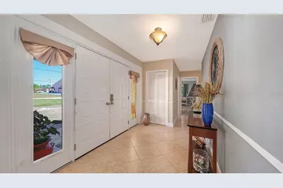 836 Magellan Drive, Sarasota, FL 34243 - Photo 4