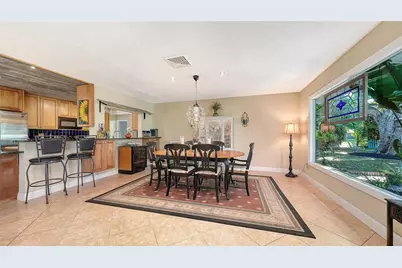 836 Magellan Drive, Sarasota, FL 34243 - Photo 12