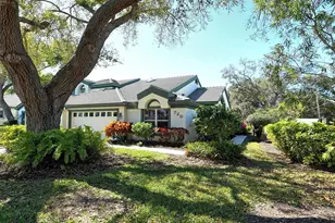 720 Connemara Ct, Venice, FL 34292 - Photo 2