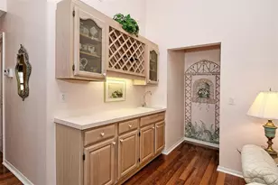 720 Connemara Ct, Venice, FL 34292 - Photo 12