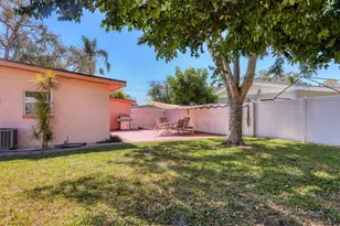 3210 21st Ave Dr W, Bradenton, FL 34205 - Photo 26