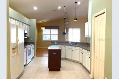 1692 Old Summerwood Boulevard, Sarasota, FL 34232 - Photo 6