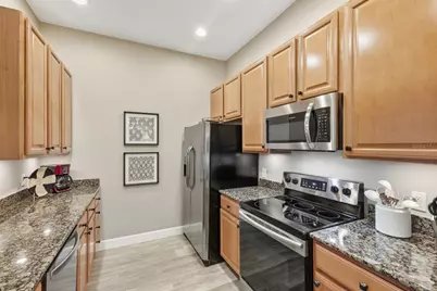 808 3rd Avenue W #111, Bradenton, FL 34205 - Photo 8