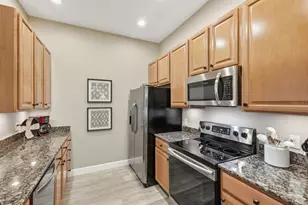 808 3rd Ave W, Bradenton, FL 34205 - Photo 8