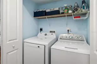 1169 W Peppertree Dr, Sarasota, FL 34242 - Photo 32