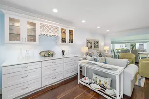 1169 W Peppertree Dr, Sarasota, FL 34242 - Photo 8