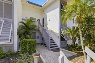 1169 W Peppertree Dr, Sarasota, FL 34242 - Photo 2