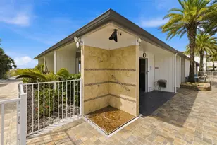 1169 W Peppertree Dr, Sarasota, FL 34242 - Photo 40