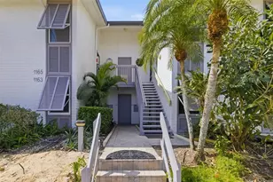 1169 W Peppertree Dr, Sarasota, FL 34242 - Photo 4