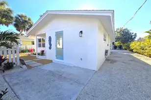 5702 Carissa St, Holmes Beach, FL 34217 - Photo 22