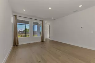 2821 Marrakesh Ln, Sarasota, FL 34234 - Photo 18