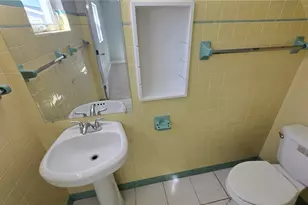 2001 St George Dr, Bradenton, FL 34208 - Photo 10