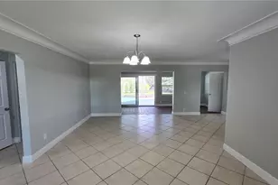 2001 St George Dr, Bradenton, FL 34208 - Photo 2