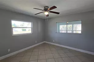 2001 St George Dr, Bradenton, FL 34208 - Photo 12