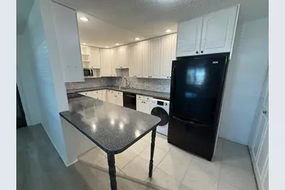 5800 Hollywood Boulevard #327, Sarasota, FL 34231 - Photo 6