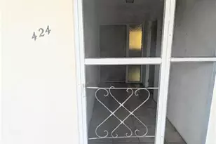 360 Base Ave E, Venice, FL 34285 - Photo 2