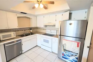 360 Base Ave E, Venice, FL 34285 - Photo 8