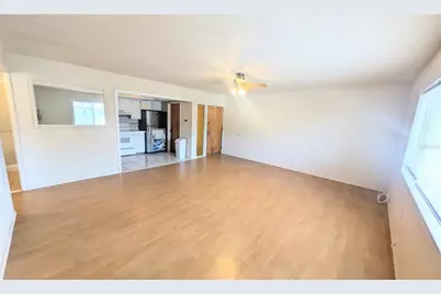 360 Base Avenue E #424, Venice, FL 34285 - Photo 6