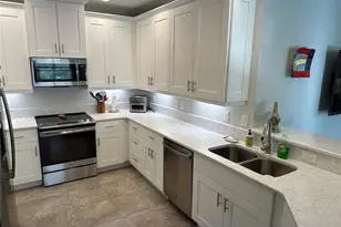 7610 34th Ave W, Bradenton, FL 34209 - Photo 4