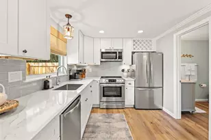 3165 Regatta Cir, Sarasota, FL 34231 - Photo 6