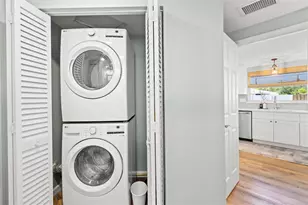 3165 Regatta Cir, Sarasota, FL 34231 - Photo 28