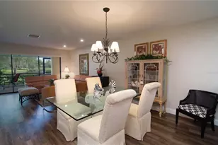 5635 Golf Pointe Dr, Sarasota, FL 34243 - Photo 8