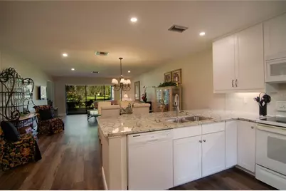 5635 Golf Pointe Drive #101, Sarasota, FL 34243 - Photo 4