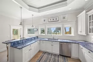 105 49th St, Holmes Beach, FL 34217 - Photo 22