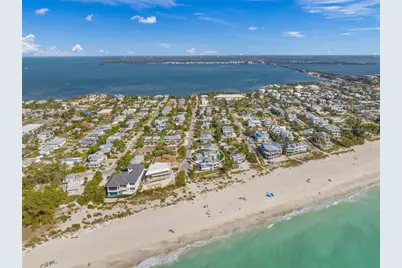 105 49th Street, Holmes Beach, FL 34217 - Photo 2