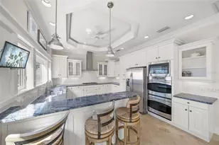 105 49th St, Holmes Beach, FL 34217 - Photo 20