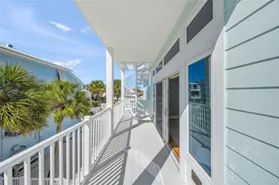 105 49th St, Holmes Beach, FL 34217 - Photo 36