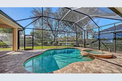 5566 Magnolia Tree Terrace, Sarasota, FL 34233 - Photo 2