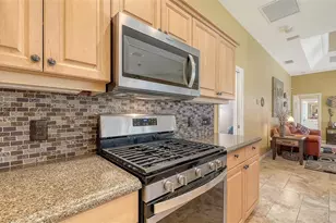 5566 Magnolia Tree Terrace, Sarasota, FL 34233 - Photo 16