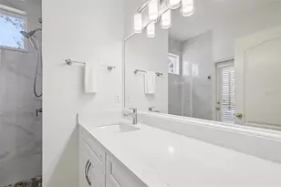 742 Shorecrest Dr, Sarasota, FL 34232 - Photo 20