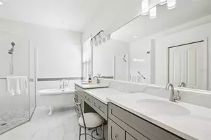 742 Shorecrest Dr, Sarasota, FL 34232 - Photo 26