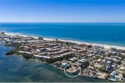 407 20th Place, Bradenton Beach, FL 34217 - Photo 4