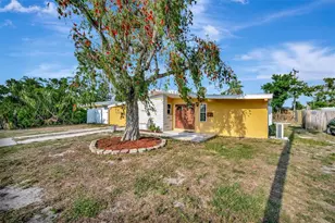 6607 Georgia Ave, Bradenton, FL 34207 - Photo 2
