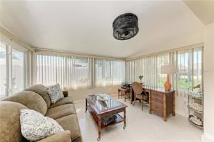 817 Harbor Dr S, Venice, FL 34285 - Photo 8