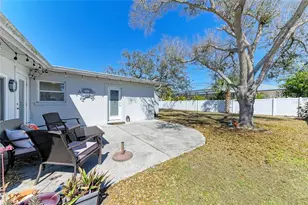 817 Harbor Dr S, Venice, FL 34285 - Photo 16