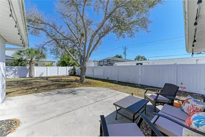817 Harbor Drive S, Venice, FL 34285 - Photo 16