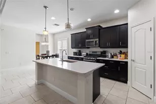 12335 Whisper Lake Dr, Bradenton, FL 34211 - Photo 4