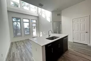 1659 2nd St, Sarasota, FL 34236 - Photo 2