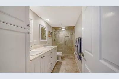 1445 Gulf Of Mexico Drive #101, Longboat Key, FL 34228 - Photo 26